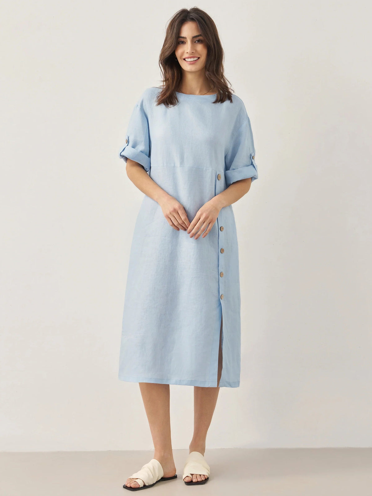 Damska sukienka midi z okrągłym dekoltem i guzikami z boku-Midi Dress-Olave