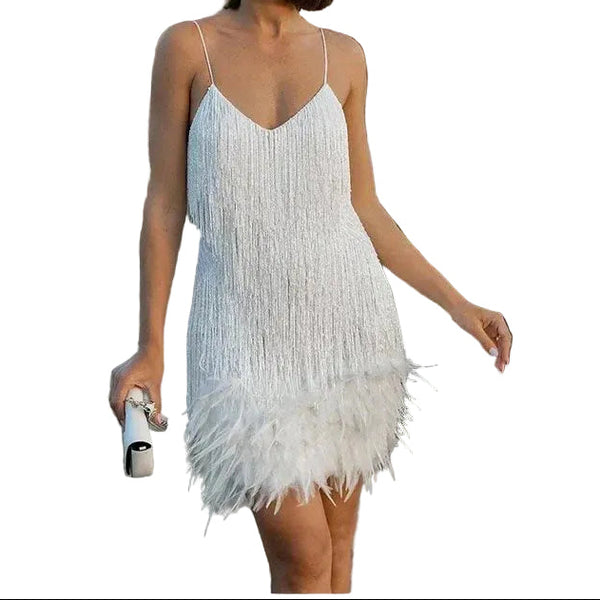Damska sukienka mini na cienkich ramiączkach z warstwową frędzlą i wykończeniem z piór-Mini Dress-Olave