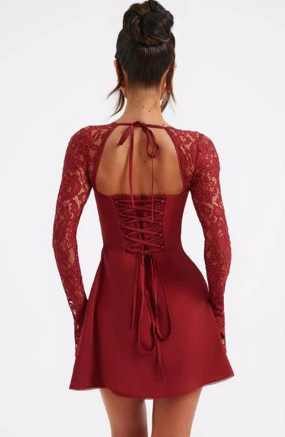 Damska sukienka mini z długimi koronkowymi rękawami i usztywnioną górą-Mini Dress-Olave