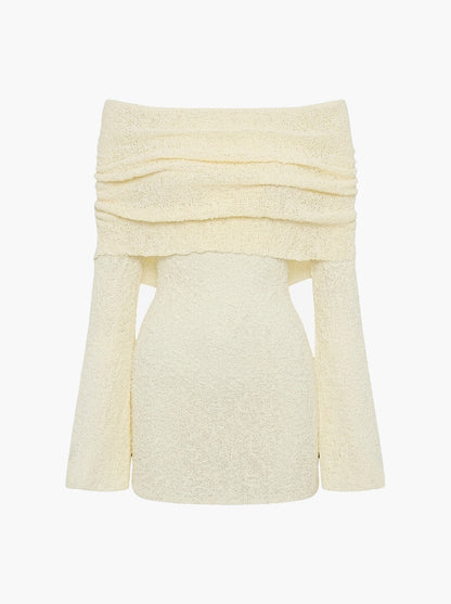 Damska sukienka mini z odkrytymi ramionami i długimi rękawami oraz drapowanym dekoltem-Mini Dress-Olave
