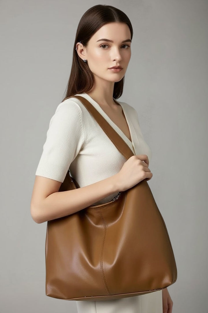 Damska torba na ramię o zakrzywionej formie z szerokim paskiem-Accessories for Women-Olave