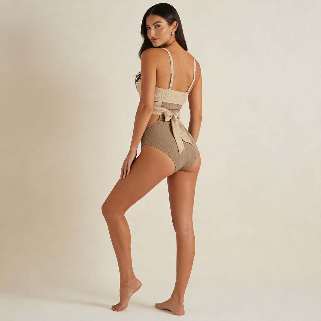Damski jednoczęściowy strój kąpielowy z prążkowanego materiału z wycięciami i skrzyżowanym pasem-Swimwear for women-Olave