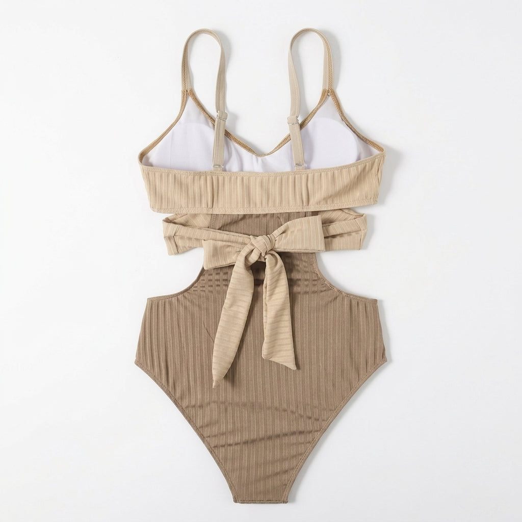Damski jednoczęściowy strój kąpielowy z prążkowanego materiału z wycięciami i skrzyżowanym pasem-Swimwear for women-Olave