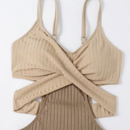 Damski jednoczęściowy strój kąpielowy z prążkowanego materiału z wycięciami i skrzyżowanym pasem-Swimwear for women-Olave