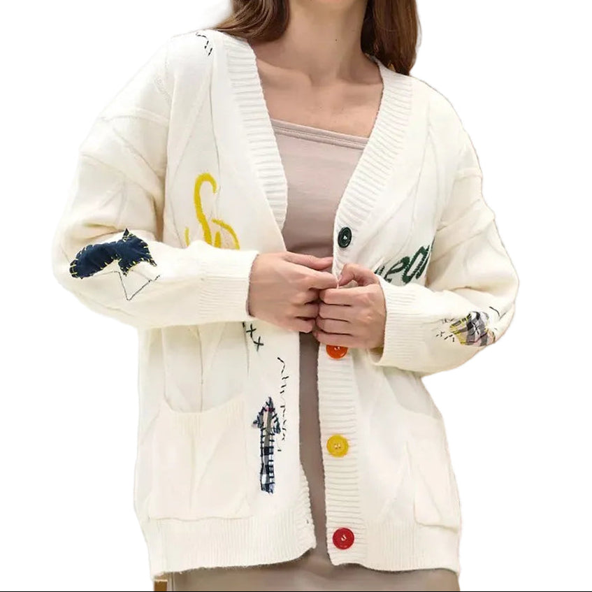 Damski kardigan dzianinowy zapinany na guziki z dekoltem w kształcie V i kieszeniami naszywanymi-Cardigans for Women-Olave