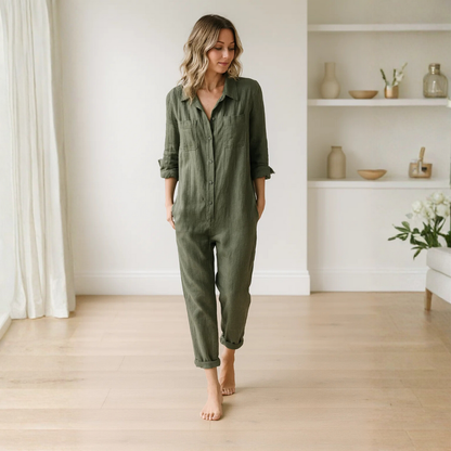 Damski kombinezon z długim rękawem, zapięciem na guziki, kołnierzem i kieszeniami na piersi-Jumpsuits for women-Olave