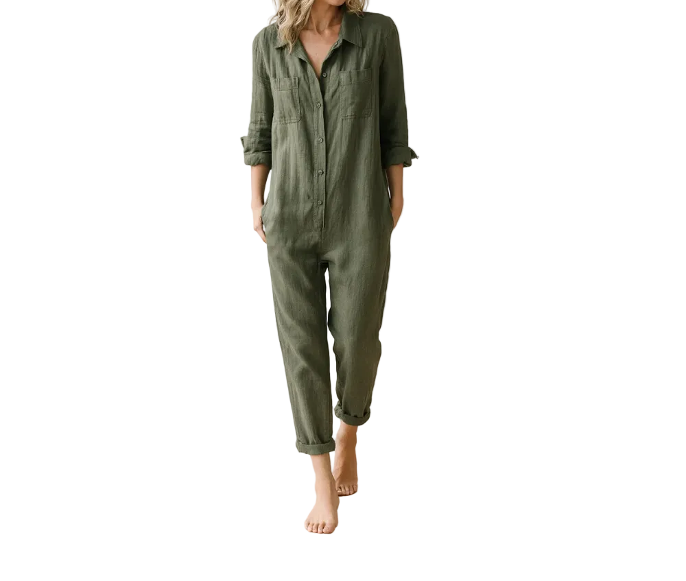 Damski kombinezon z długim rękawem, zapięciem na guziki, kołnierzem i kieszeniami na piersi-Jumpsuits for women-Olave