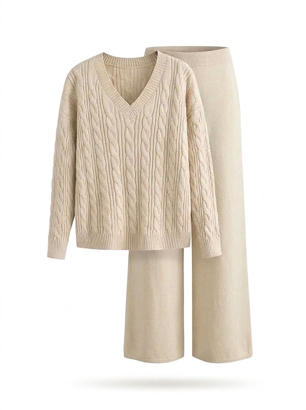 Damski komplet: sweter z dekoltem w serek o splocie warkoczowym i spodnie z szerokimi nogawkami-Sets for women-Olave
