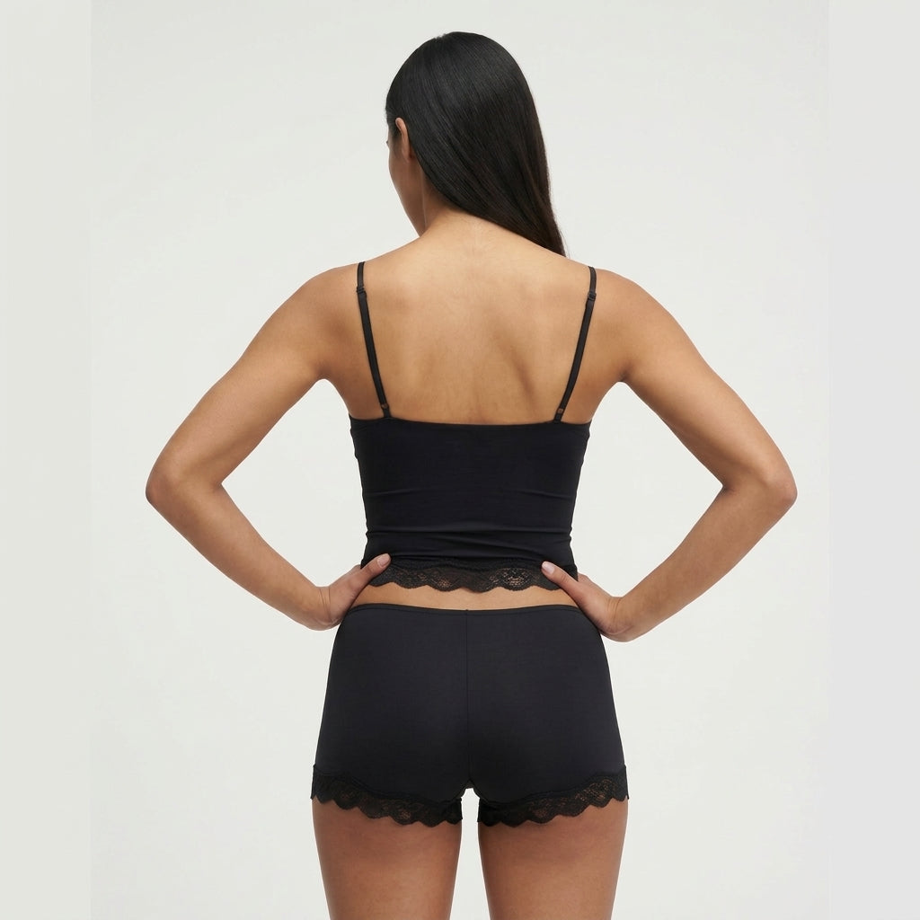 Damski komplet z topem na ramiączkach i szortami z koronką-Sets for women-Olave