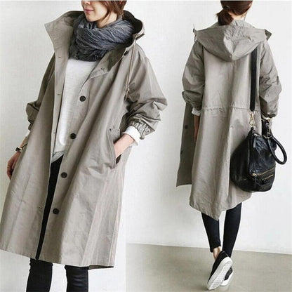 Damski płaszcz przeciwdeszczowy z kapturem i zapięciem na guziki-Coats for women-Olave