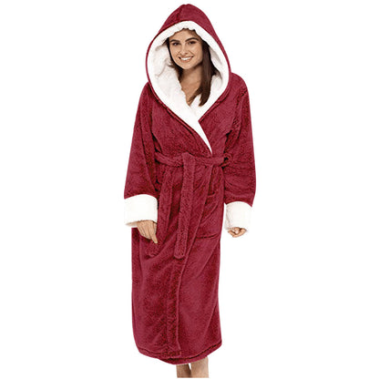 Damski szlafrok kopertowy z kapturem, paskiem i kieszeniami naszywanymi-Robe for women-Olave
