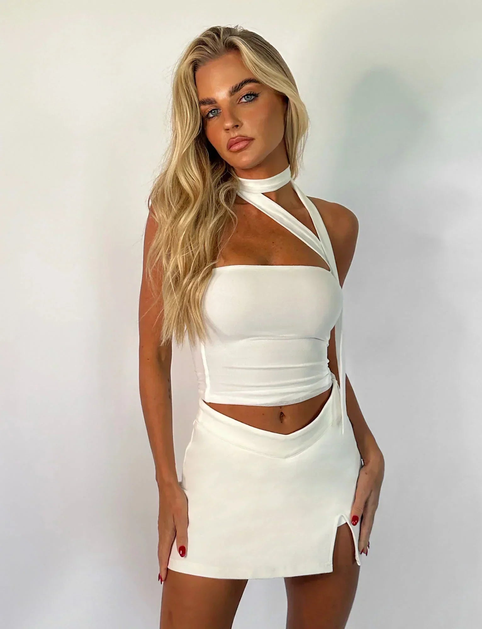 Damski top z asymetrycznym dekoltem i szarfą na szyję-Tops for women-Olave