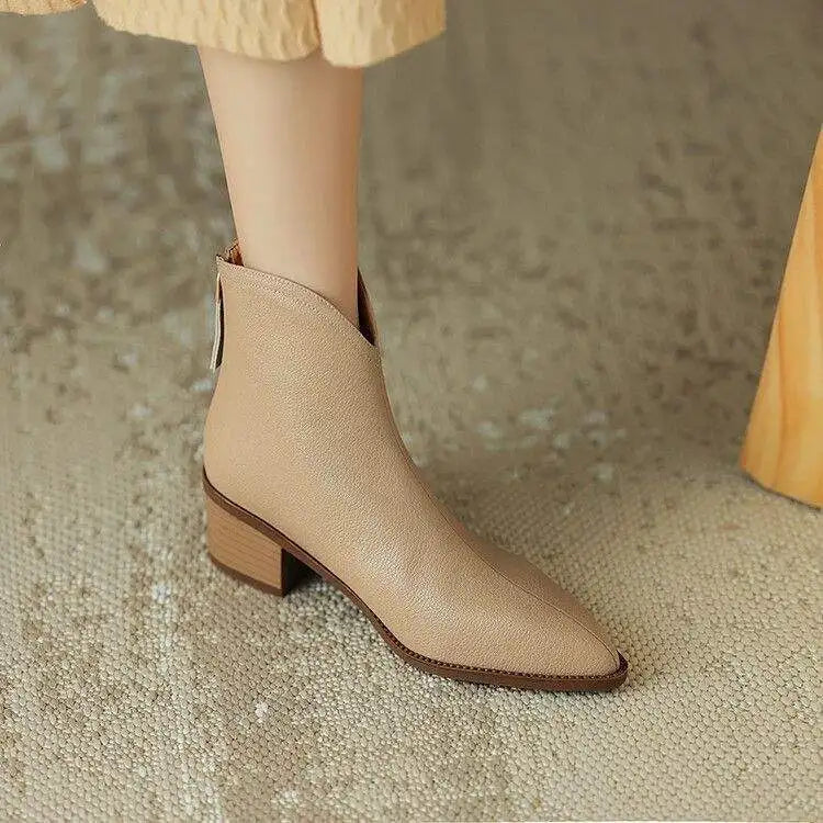 Damskie botki z noskiem w szpic i obcasem typu słupek-Footwear for women-Olave