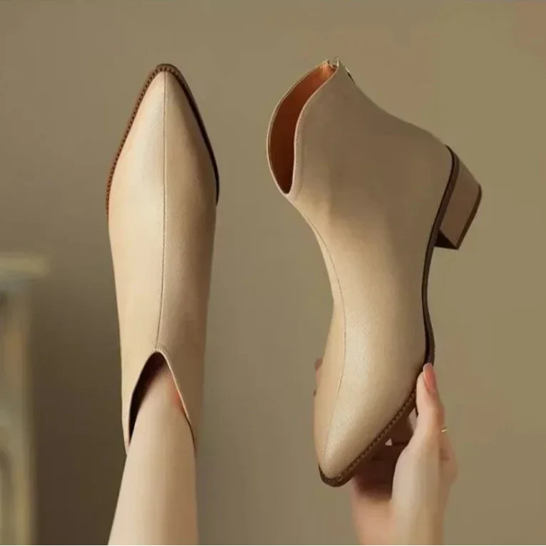 Damskie botki z noskiem w szpic i obcasem typu słupek-Footwear for women-Olave