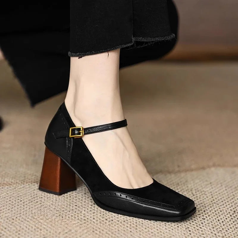 Damskie buty na obcasie typu klocek z paskiem i kwadratowym noskiem-Footwear for women-Olave