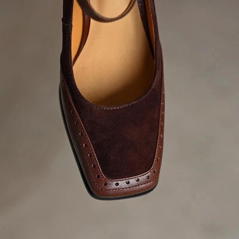 Damskie buty na obcasie typu klocek z paskiem i kwadratowym noskiem-Footwear for women-Olave