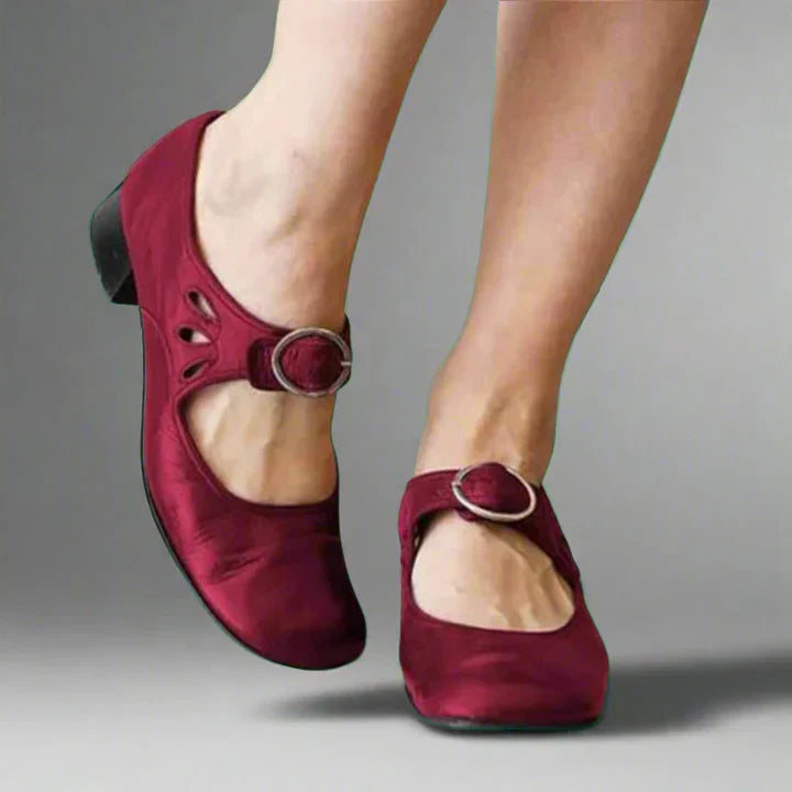 Damskie buty typu Mary Jane z paskiem i zapięciem na klamrę-Footwear for women-Olave