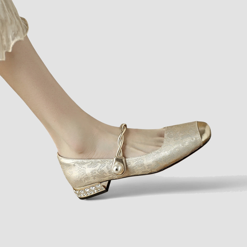 Damskie buty typu Mary Jane z roślinnym wzorem, metalicznym noskiem i zdobionym obcasem-Footwear for women-Olave