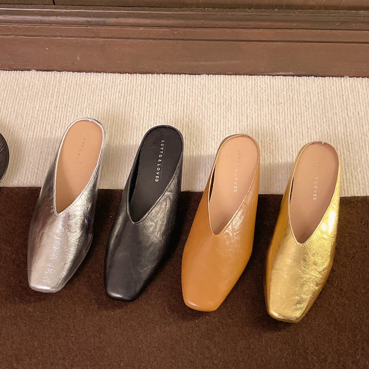 Damskie buty wsuwane z zamkniętym noskiem i płaską podeszwą-Footwear for women-Olave