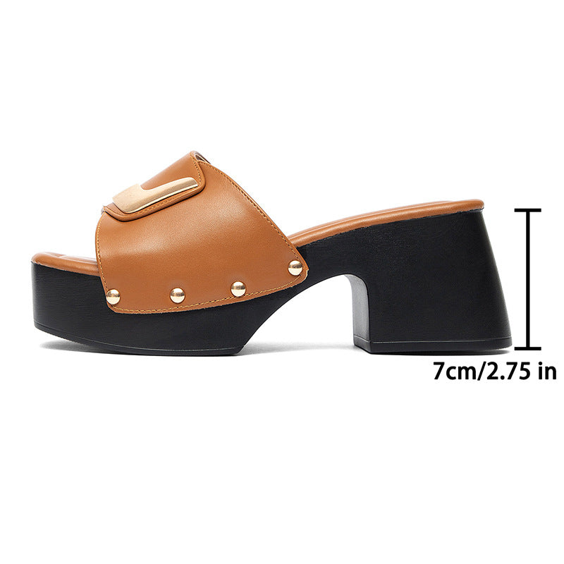 Damskie klapki na platformie z obcasem typu słupek i metalicznym detalem-Footwear for women-Olave
