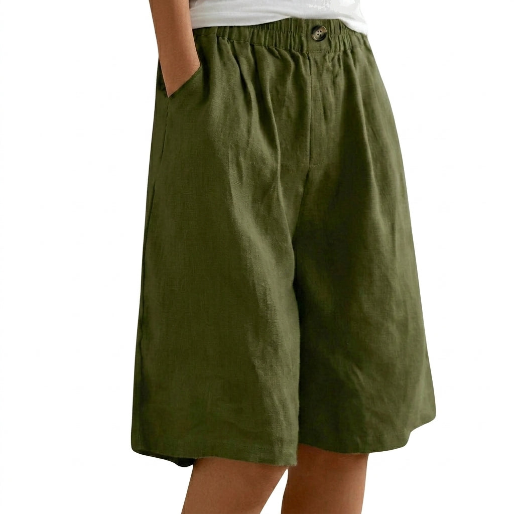 Damskie krótkie spodenki z szerokimi nogawkami i elastycznym pasem oraz guzikiem-Shorts for women-Olave