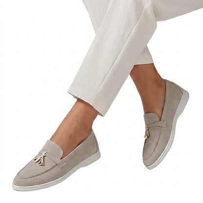 Damskie mokasyny z chwostami i płaską podeszwą-Footwear for women-Olave