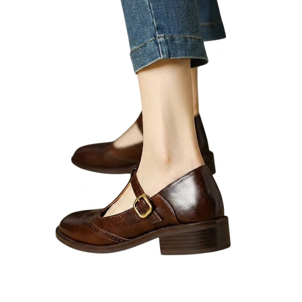 Damskie półbuty typu Mary Jane z paskiem T i perforacjami-Footwear for women-Olave