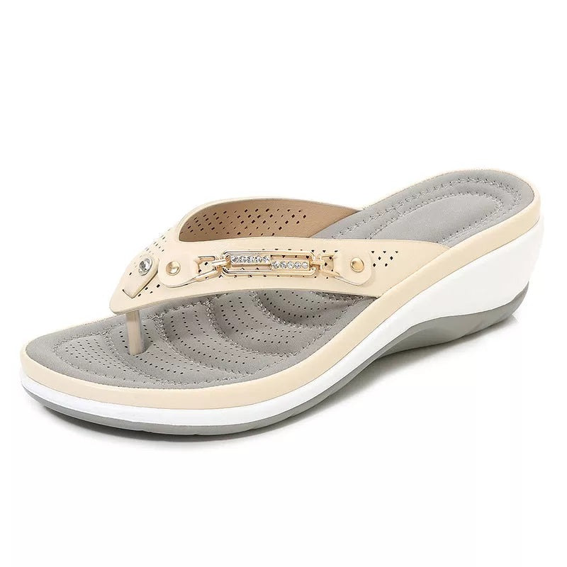 Damskie sandały japonki na koturnie z metalicznym detalem-Footwear for women-Olave