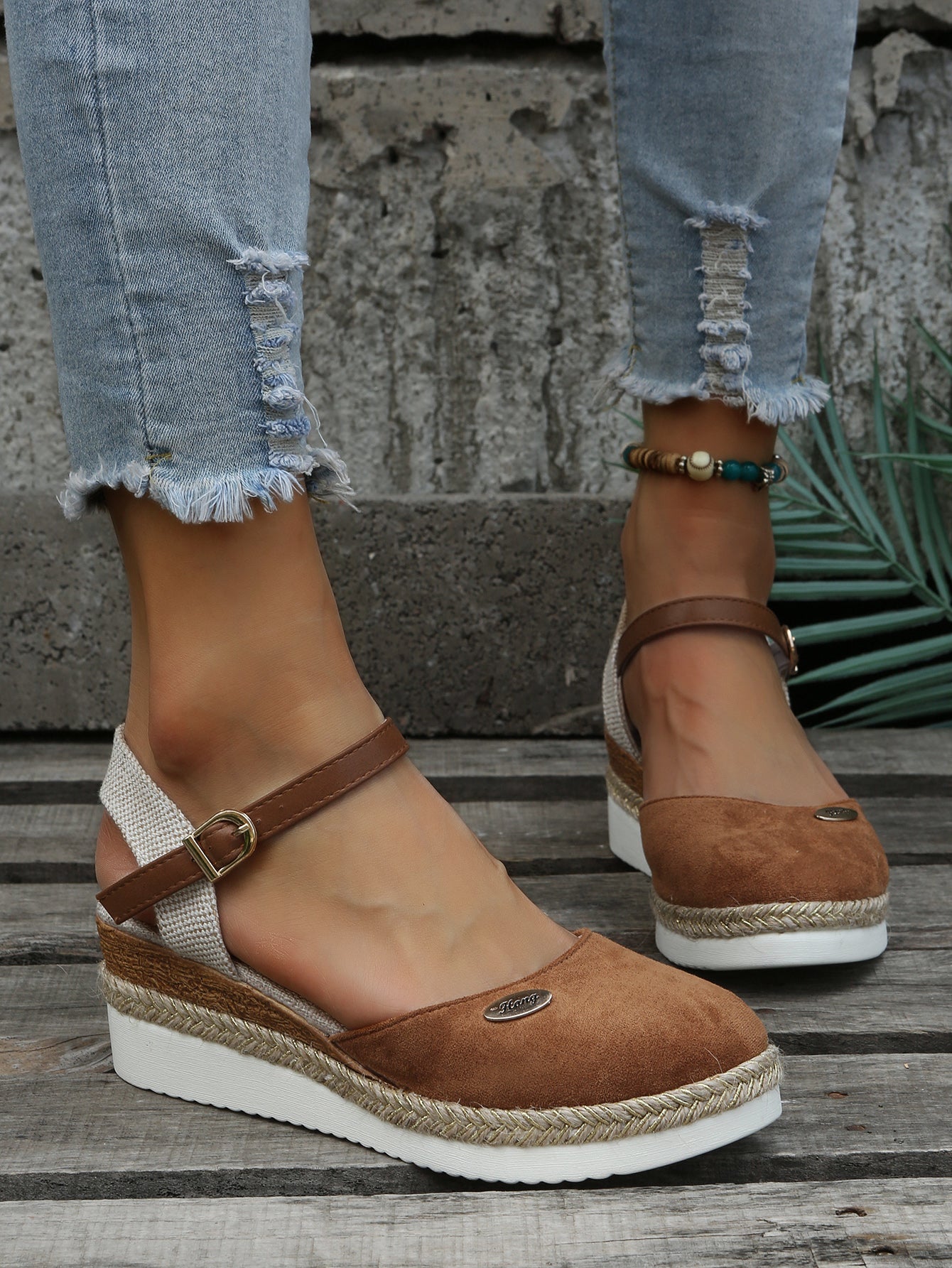 Damskie sandały na koturnie typu espadryle z paskiem na kostce-Footwear for women-Olave