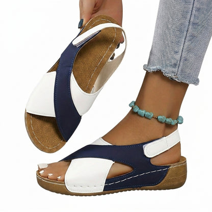 Damskie sandały na koturnie z odkrytymi palcami i paskiem na rzep-Footwear for women-Olave