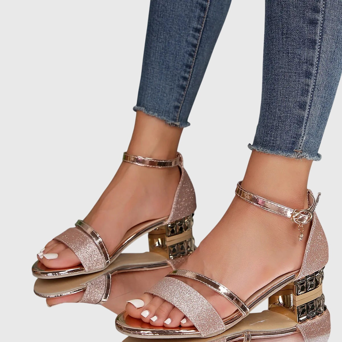 Damskie Sandały na Koturnie z Otwartym Przodem i Paskiem wokół Kostki-Footwear for women-Olave