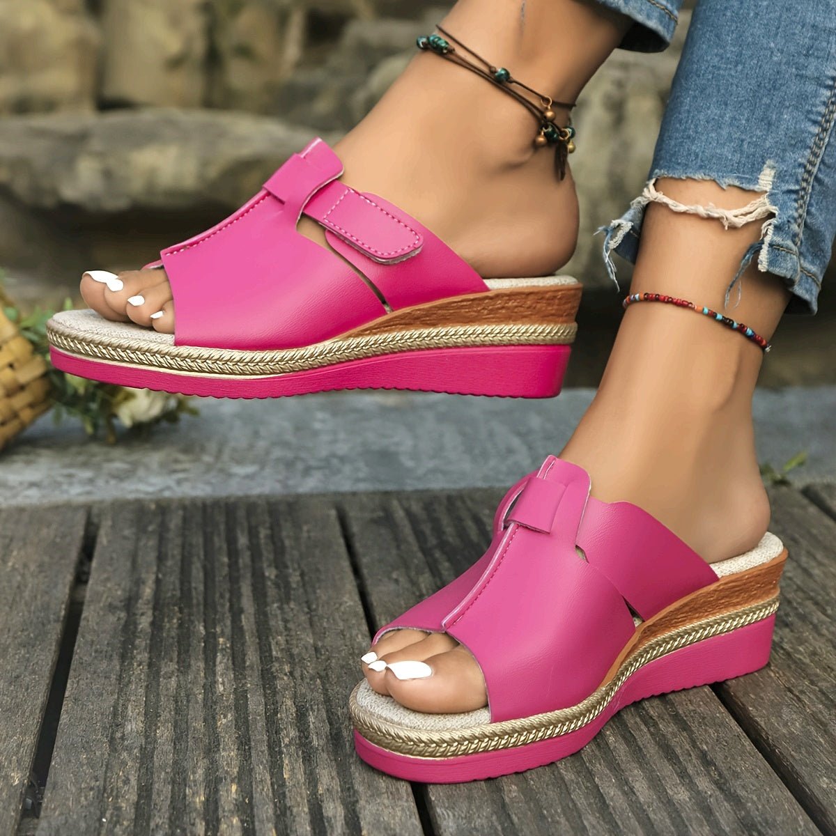 Damskie sandały na koturnie z zapięciem na rzep-Footwear for women-Olave