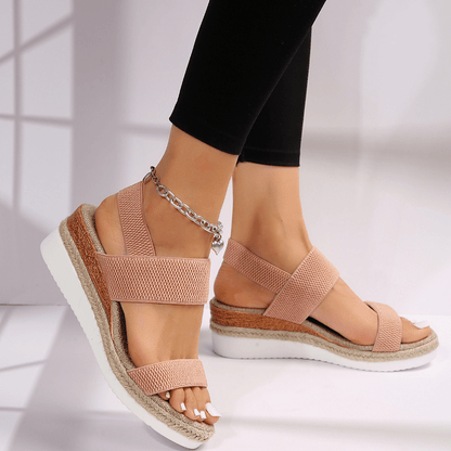 Damskie sandały na platformie z elastycznymi paskami i plecionym wykończeniem-Footwear for women-Olave