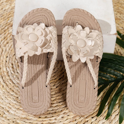Damskie sandały z plecionymi paskami i kwiatem-Footwear for women-Olave