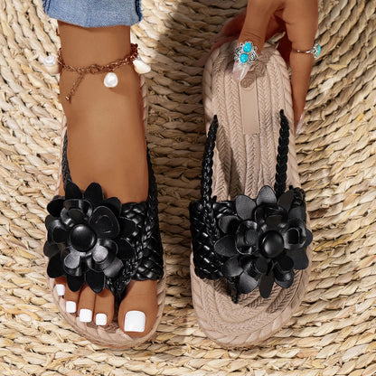 Damskie sandały z plecionymi paskami i kwiatem-Footwear for women-Olave