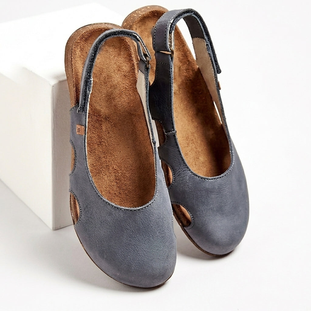Damskie sandały z zakrytymi palcami i regulowanym paskiem za piętą-Footwear for women-Olave