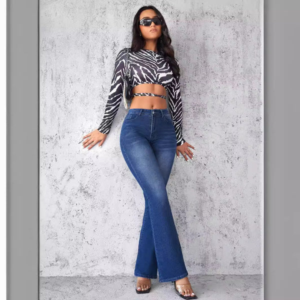 Damskie spodnie denim z wysokim stanem, rozszerzaną nogawką oraz kieszeniami z przodu i z tyłu-Pants for Women-Olave