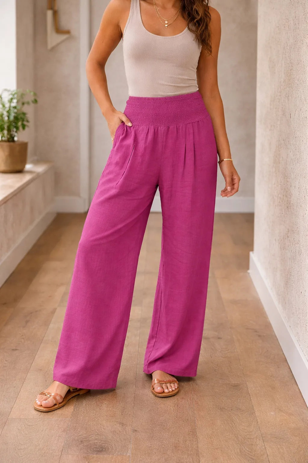 Damskie spodnie z szerokimi nogawkami i marszczonym pasem-Pants for Women-Olave