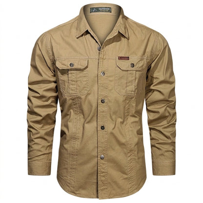 Męska koszula z długim rękawem, dwiema kieszeniami na piersi i pionowymi przeszyciami-Shirts for men-Olave