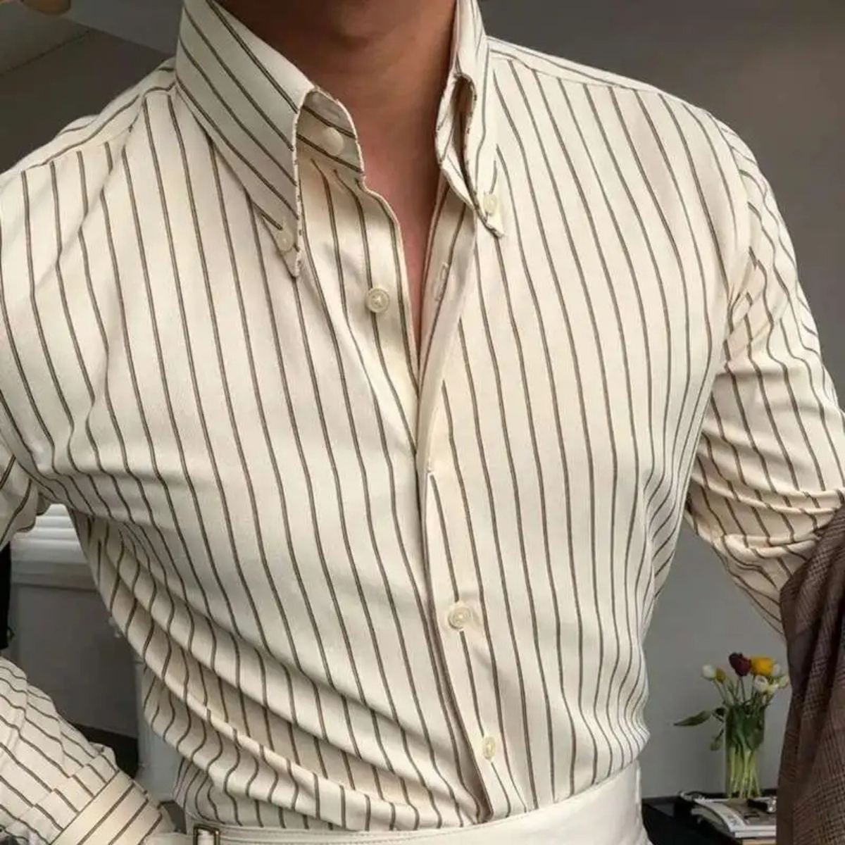 Męska koszula z kołnierzem button-down, długimi rękawami i wzorem w paski-Shirts for Men-Olave