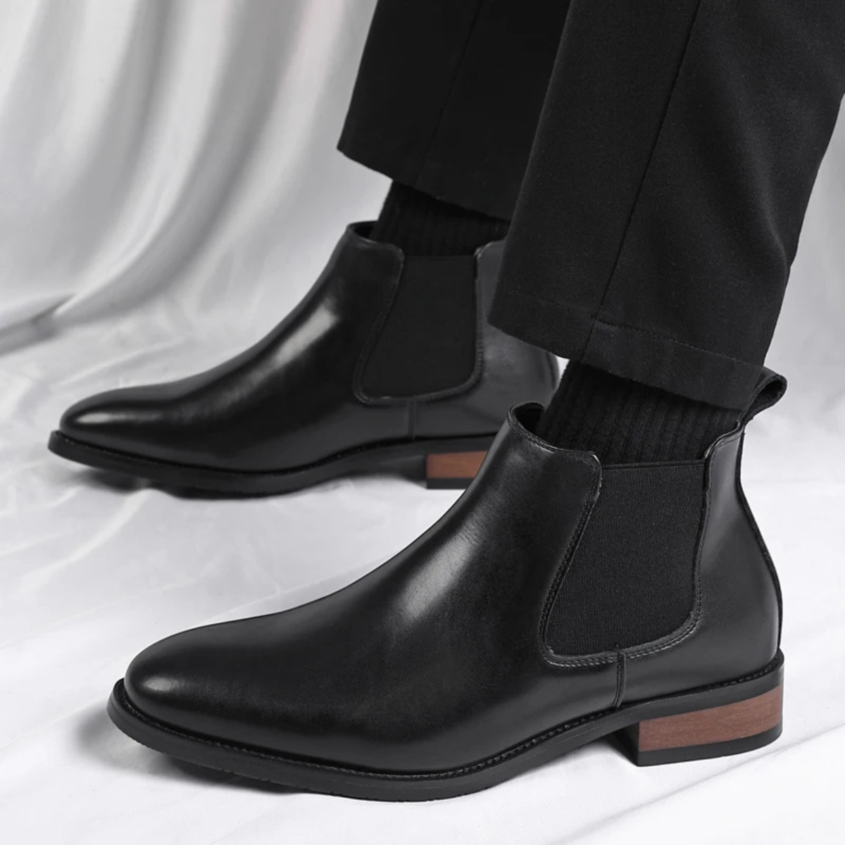 Męskie botki z elastycznymi panelami bocznymi i uchwytami-Footwear for men-Olave