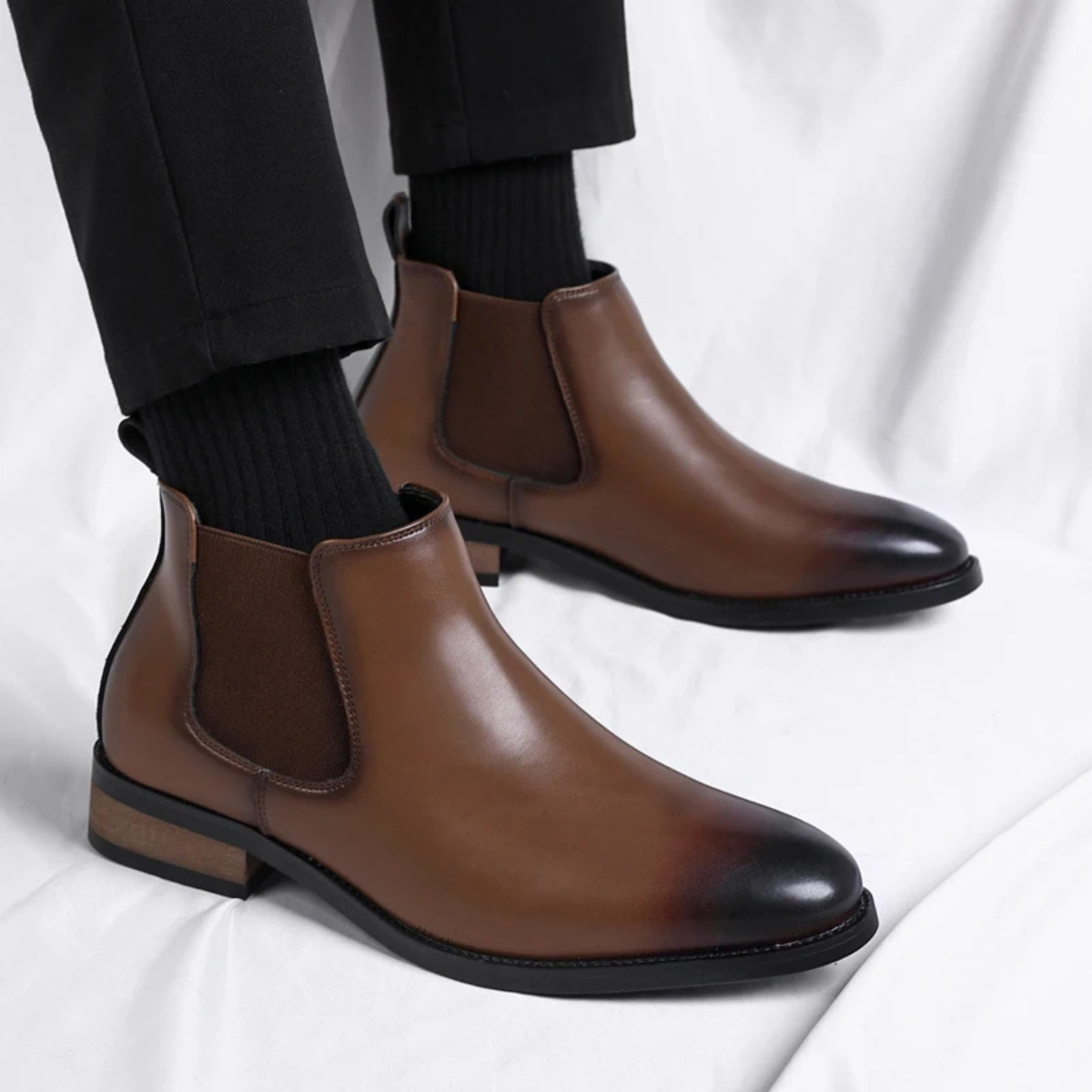 Męskie botki z elastycznymi panelami bocznymi i uchwytami-Footwear for men-Olave