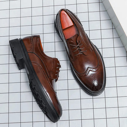 Męskie Buty Sznurowane z Ozdobnymi Perforacjami i Nakładką Wingtip-Footwear for men-Olave