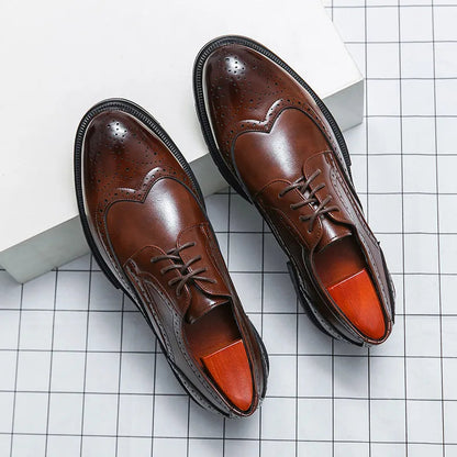 Męskie Buty Sznurowane z Ozdobnymi Perforacjami i Nakładką Wingtip-Footwear for men-Olave