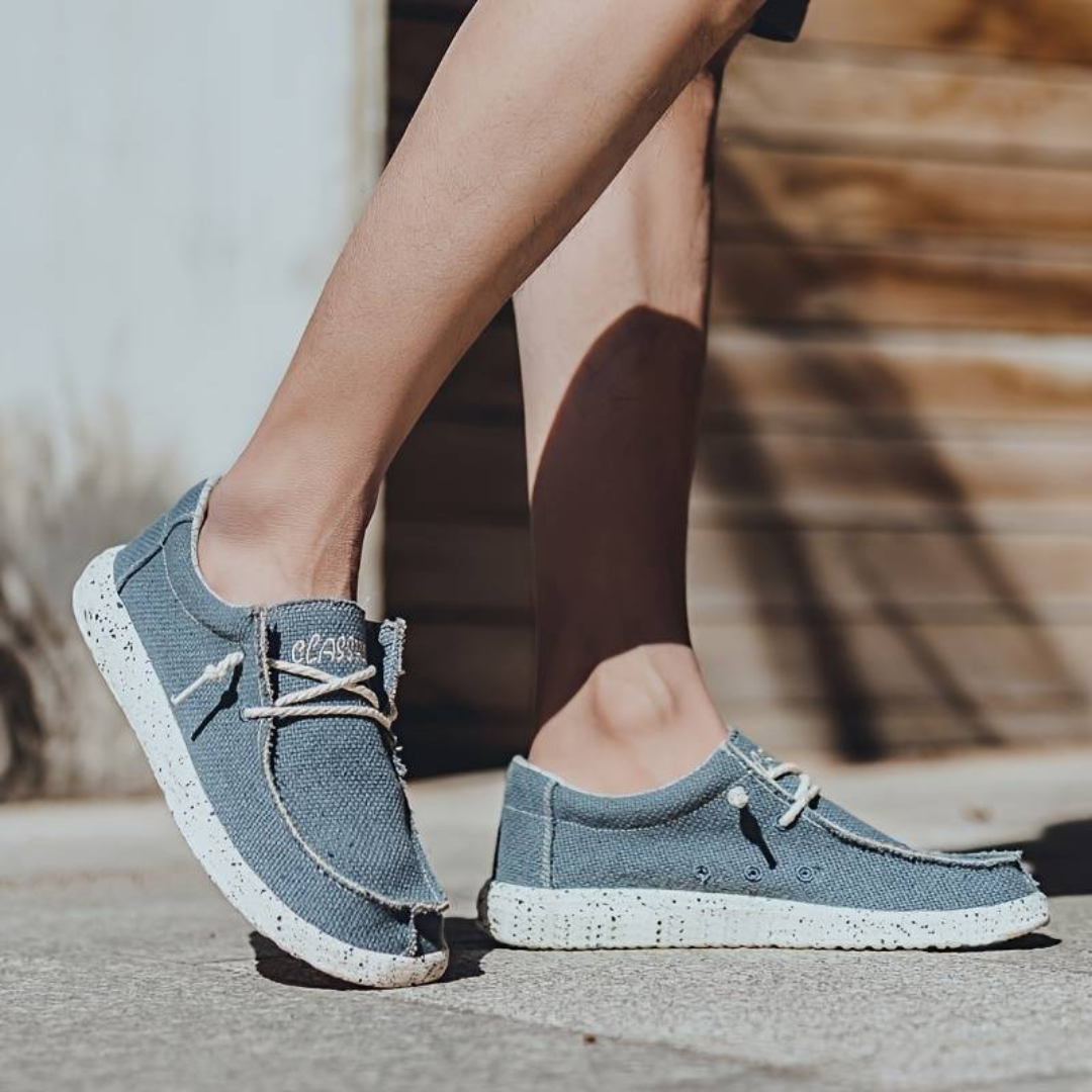 Męskie buty sznurowane z teksturowaną powierzchnią i kontrastową podeszwą-Footwear for men-Olave