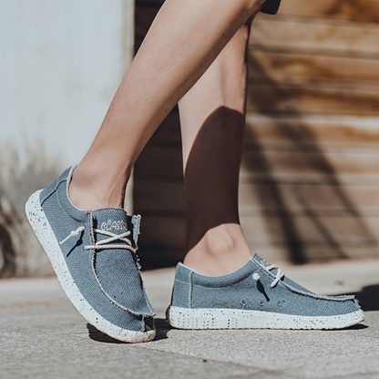 Męskie buty sznurowane z teksturowaną powierzchnią i kontrastową podeszwą-Footwear for men-Olave