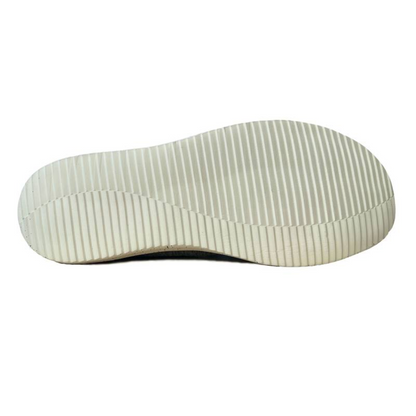 Męskie buty sznurowane z teksturowaną powierzchnią i kontrastową podeszwą-Footwear for men-Olave