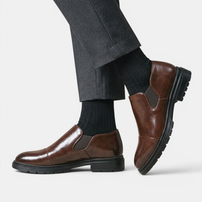 Męskie wsuwane półbuty typu brogsy z elastycznymi panelami bocznymi-Footwear for men-Olave