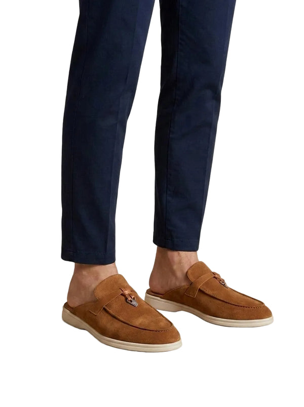 Męskie zamszowe mokasyny bez pięty z metalowym detalem i gumową podeszwą-Dress shoes for men-Olave