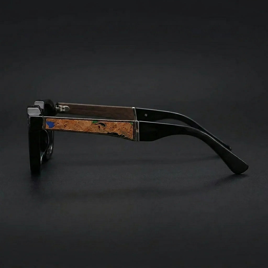 Okulary przeciwsłoneczne unisex z okrągłymi oprawkami i korkowymi akcentami na zausznikach-Glasses for women-Olave